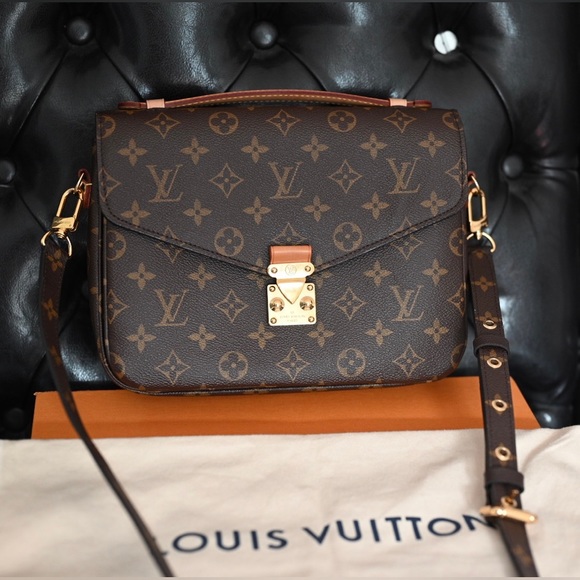 Louis Vuitton Handbags - Authentic Louis Vuitton Pochette Metis Monogram Canvas